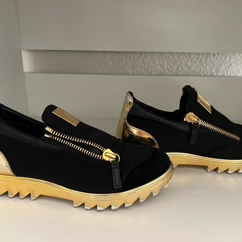 sneakers on platform , gold/black,  size 37,5 Italy , used